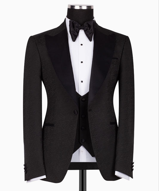 Black Peak Lapel Black Tuxedo