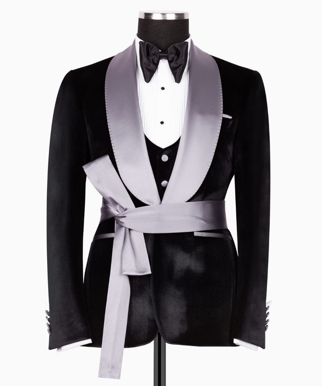 Silver Shawl Lapel Velvet Black Tuxedo